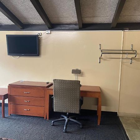 Budget Inn - Madison Dış mekan fotoğraf